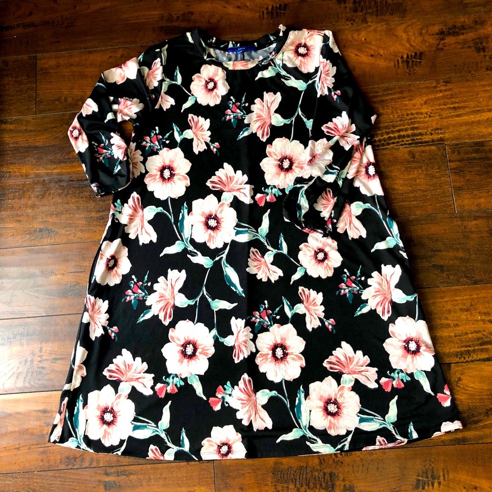 Beautiful Apt.9 Floral Dress 💗
